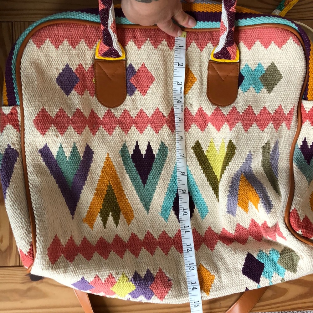 ZL crossbody tote-AVAILABLE!  Perfect for back-to-school! - Picture 7 of 8